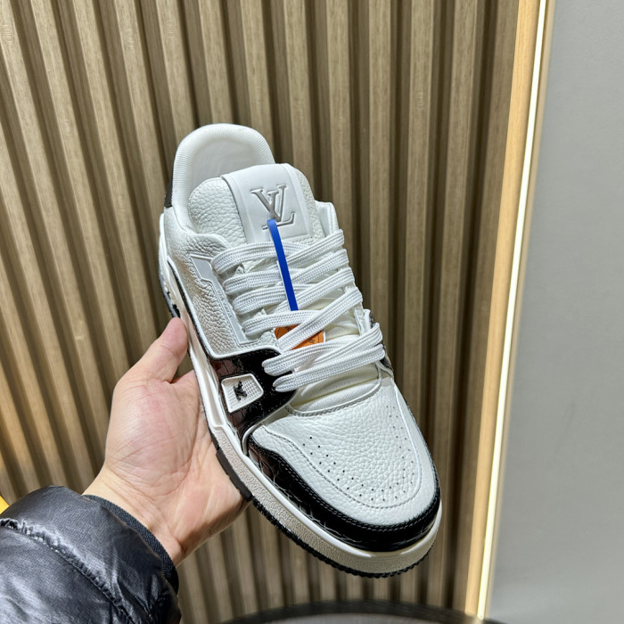LOU1VTON SNEAKER