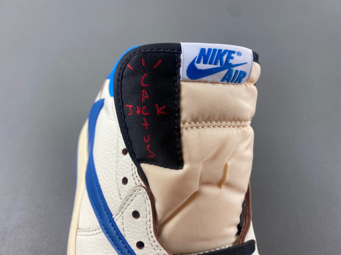 Travis Scott x Air Jordan 1 Low OG DM7866-104