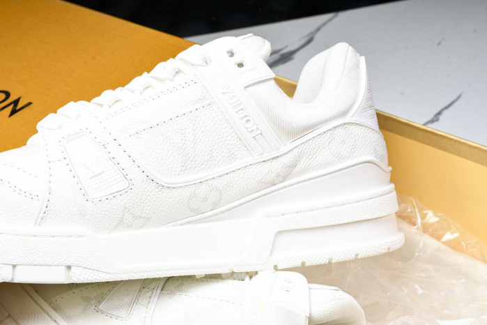 LOU1VTON SNEAKER