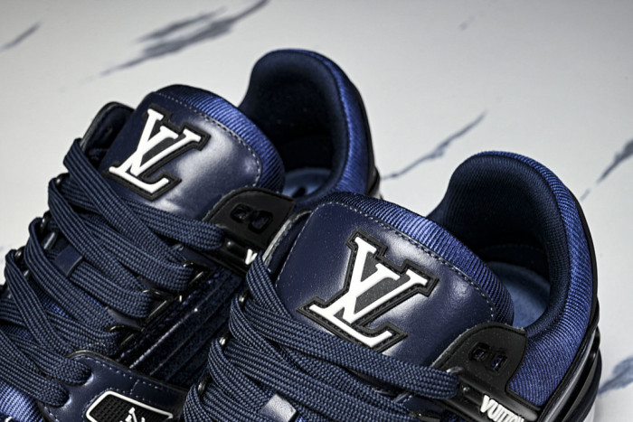 LOU1VTON SNEAKER