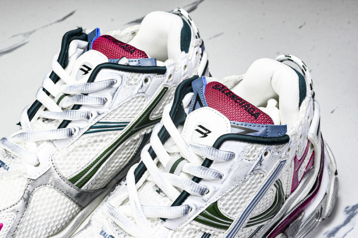BLCG RUNNER SNEAKER