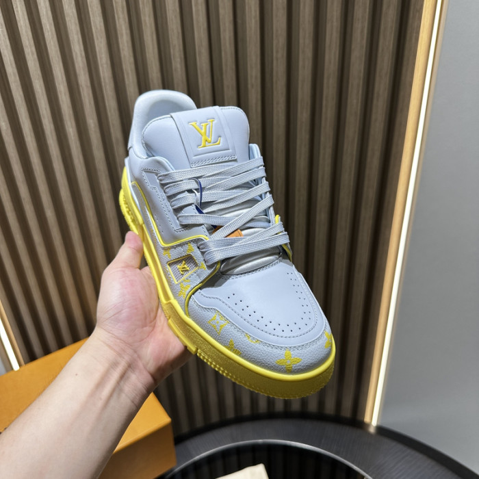 LOU1VTON SNEAKER