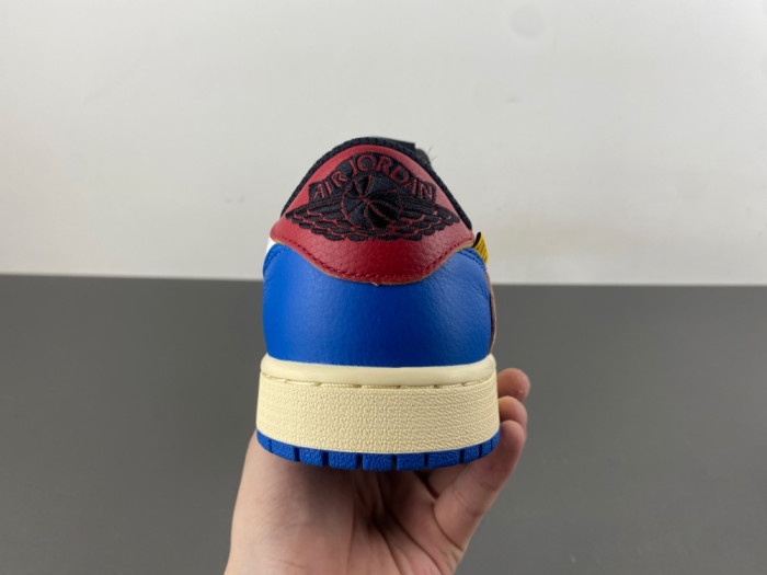 Travis Scott x Air Jordan 1 Low OG DM7866-111