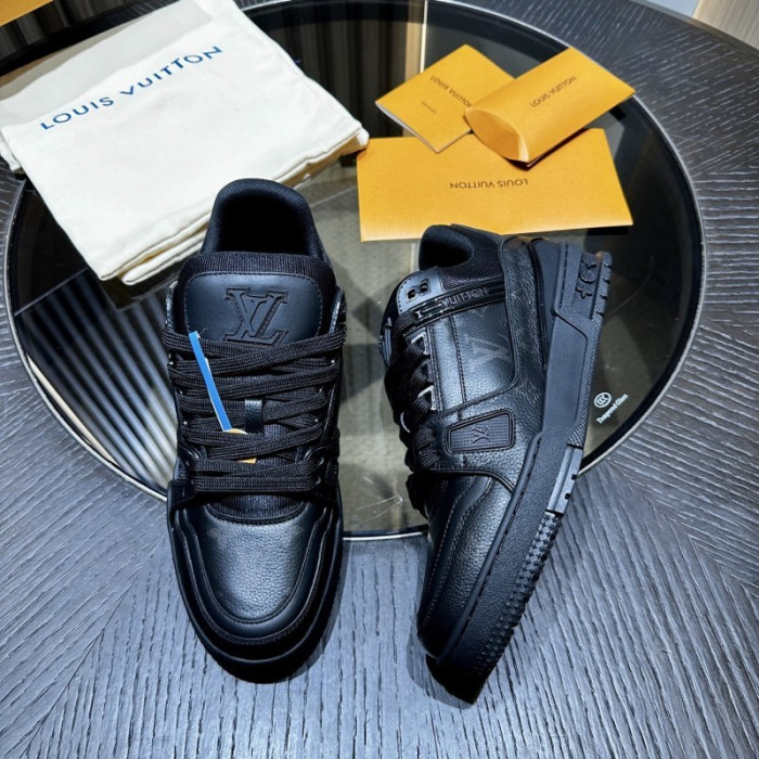 LOU1VTON SNEAKER