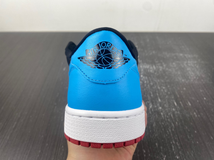 Air Jordan 1 Low OG UNC to Chicago CZ0775-046