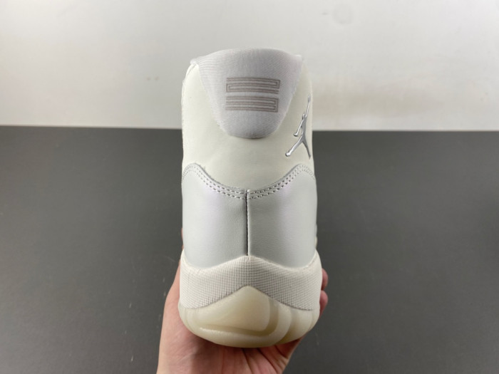 Air Jordan 11 Retro Pearl AR0715-110