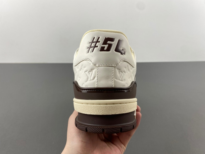 LOU1VTON trainer (EU47)