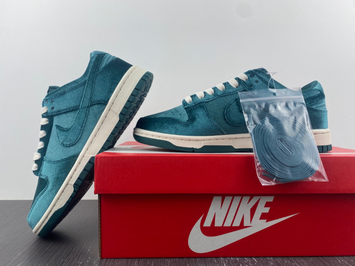 nike dunk low "velvet teal" dz5224-300