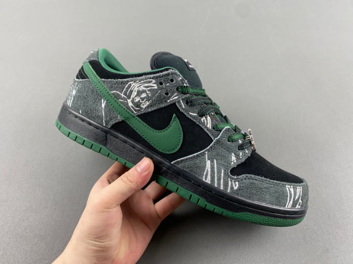 there skateboards x nike sb dunk low hf7743-001