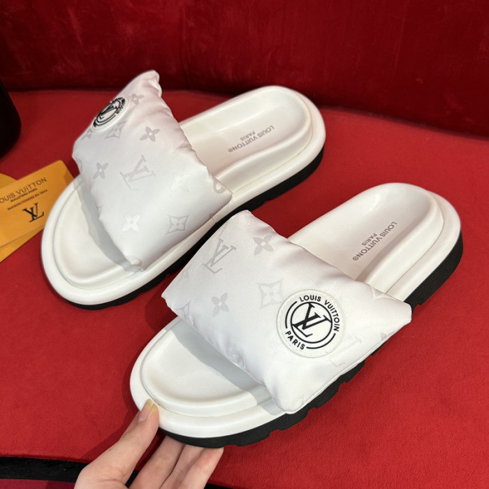 LOU1_TON POOL PILLOW COMFORT MULE (EU35-EU40)