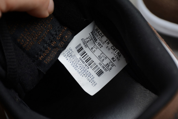 nike sb dunk low white black trail end brown - 304292-102