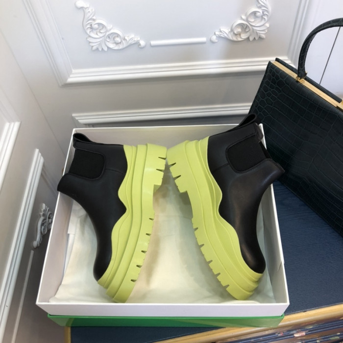 botteg*Ve*ne*ta tire leather ankle boots