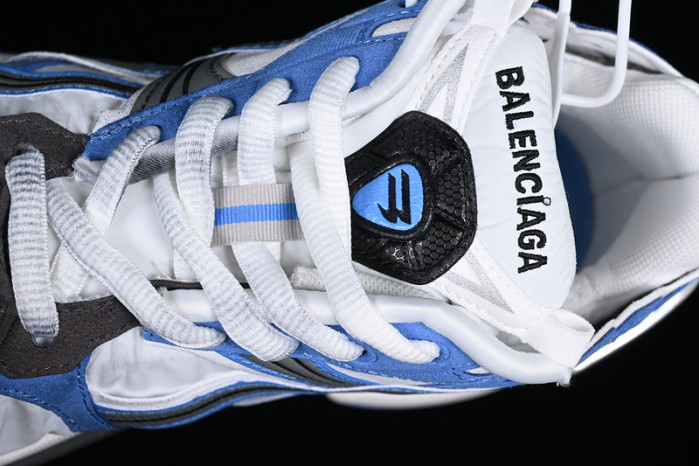 blcg runner sneaker