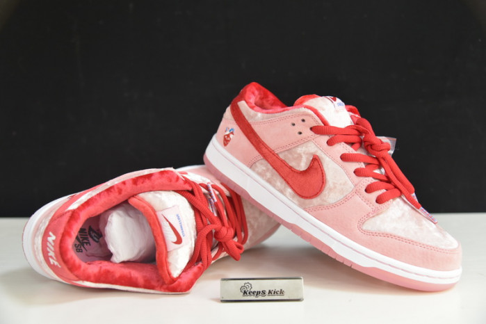 nike sb dunk low pro "strangelove" ct2552-800